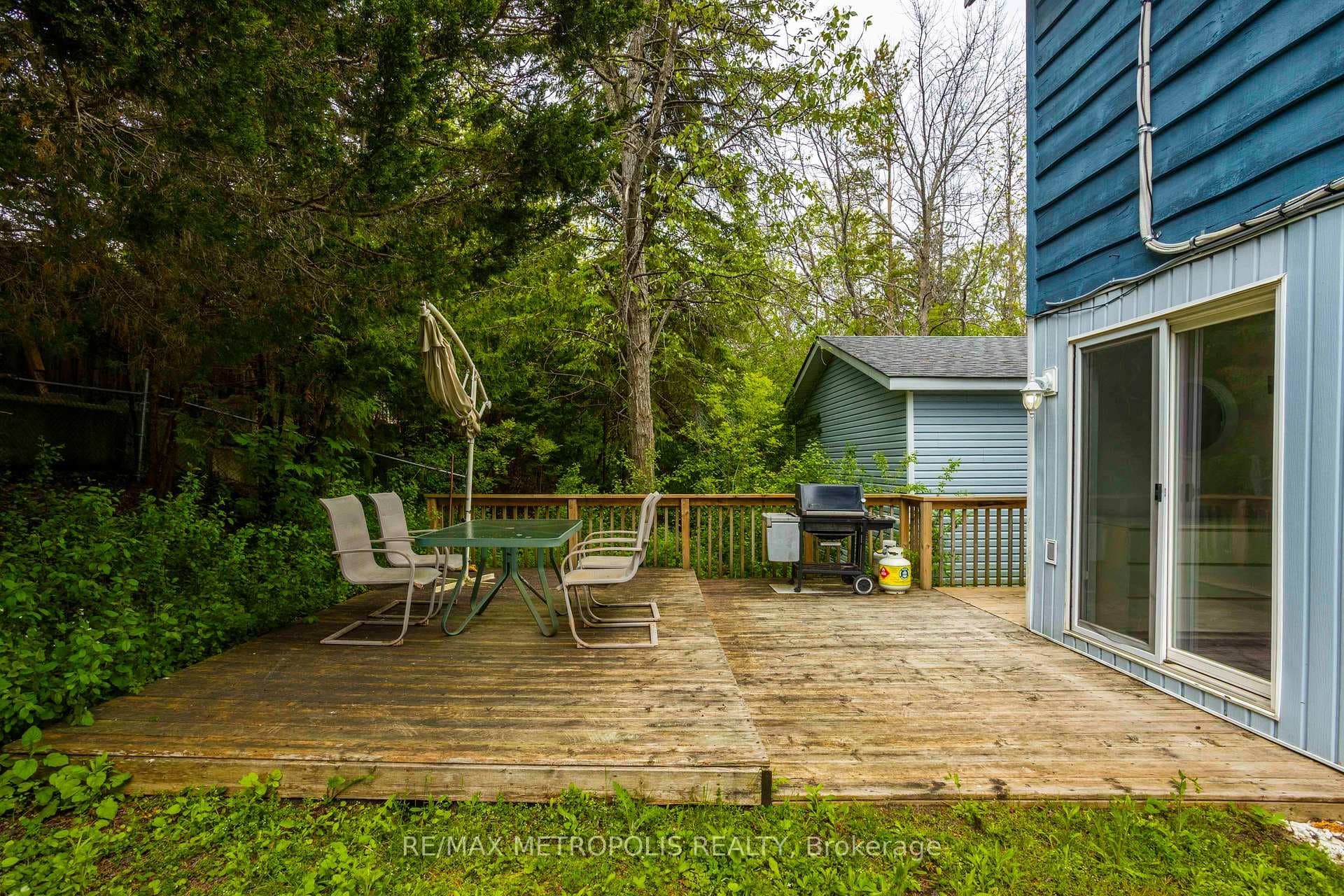 56 Georgian Manor Drive photo 38