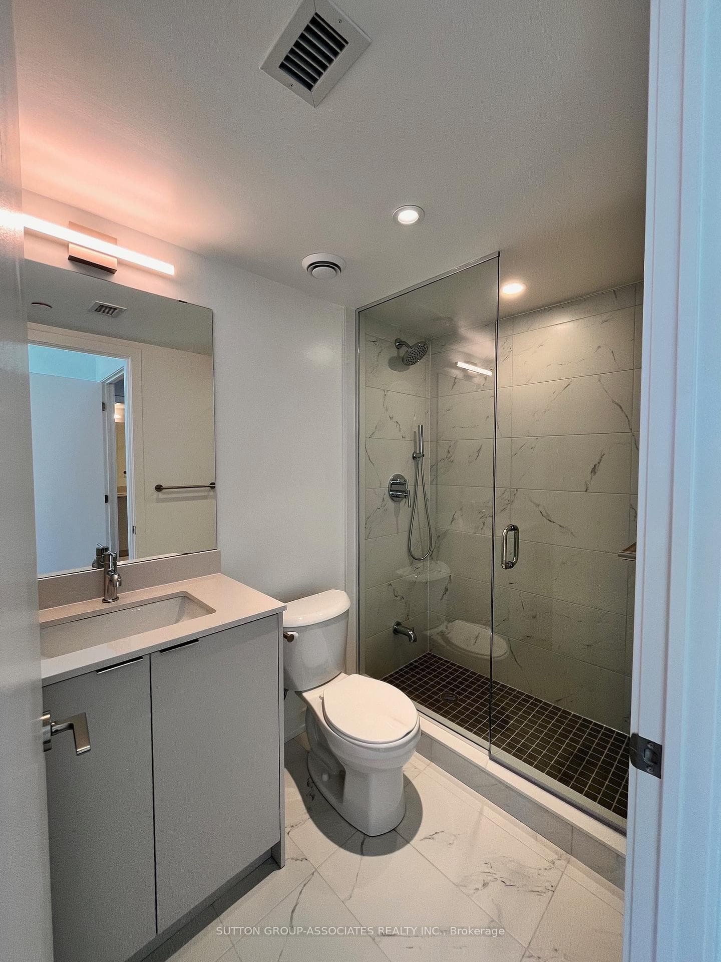 6 Chartwell Road Unit 512 photo 13