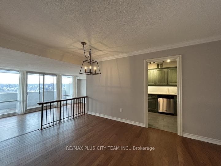 270 Scarlett Road Unit 1609 photo 7