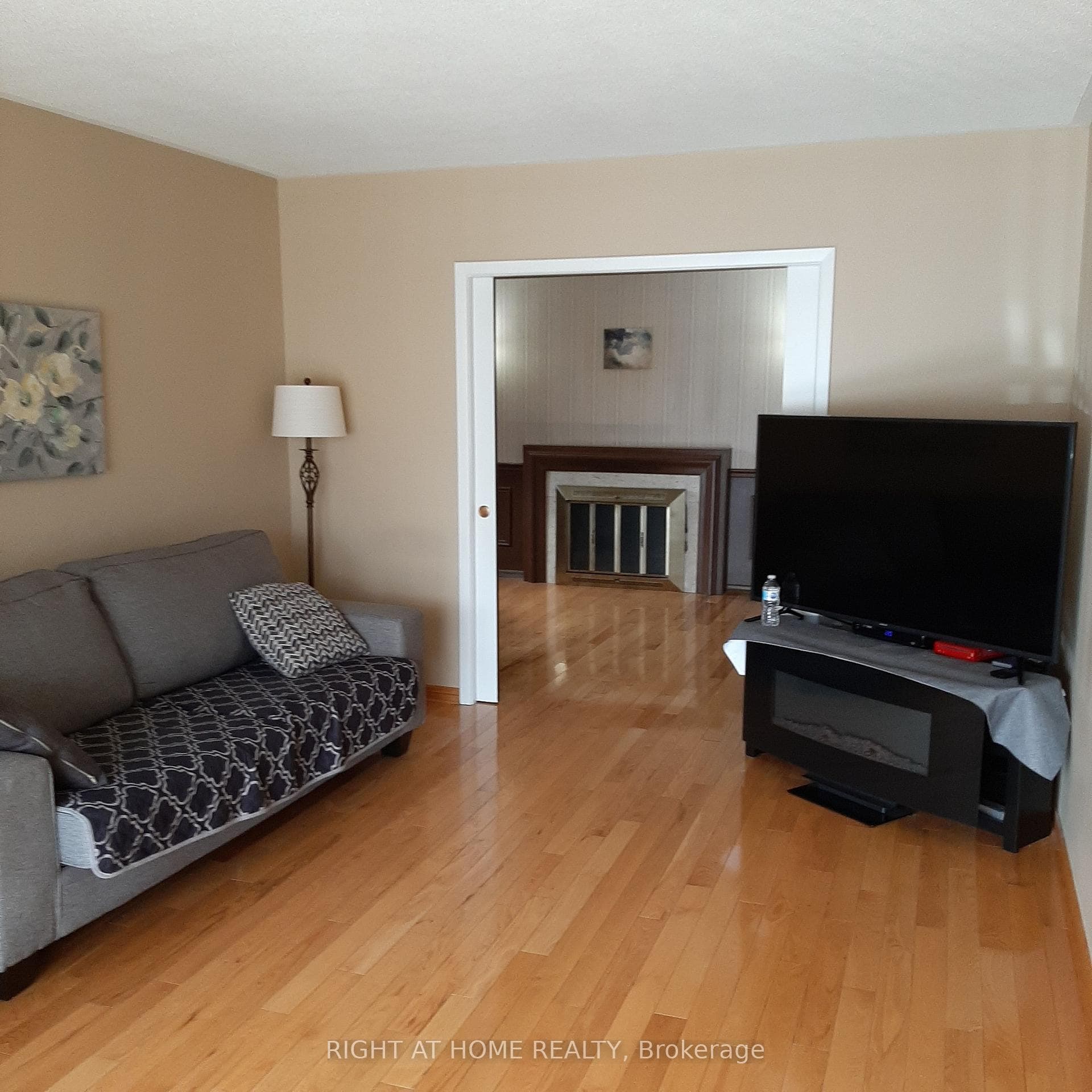 4 Collingsbrook Boulevard photo 14