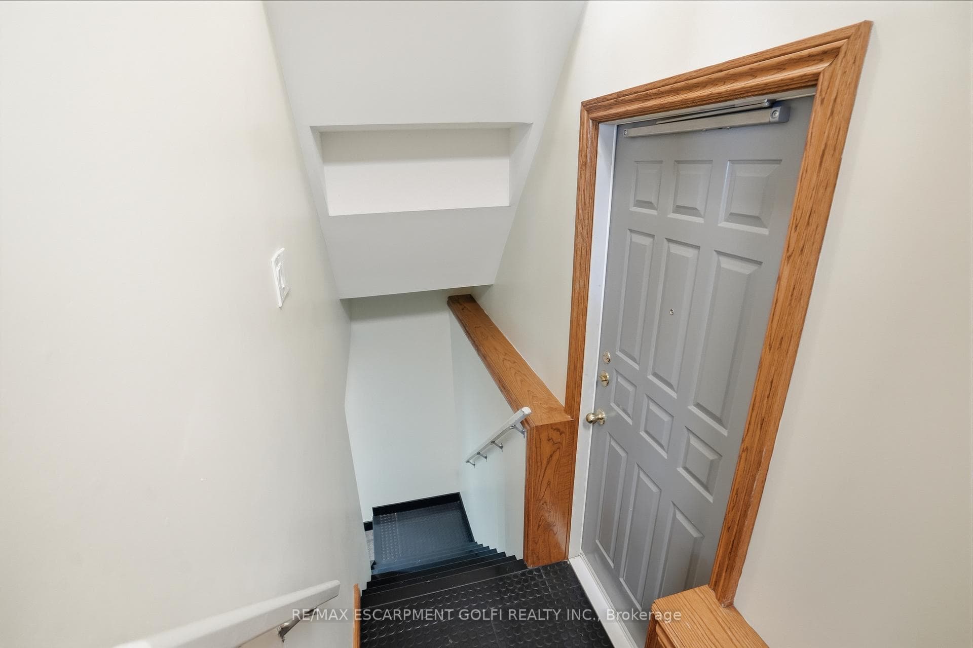 8 Firelane 14D Road photo 30