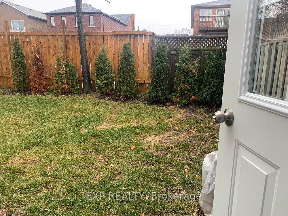 215 O'Connor Drive Unit Garden photo 16