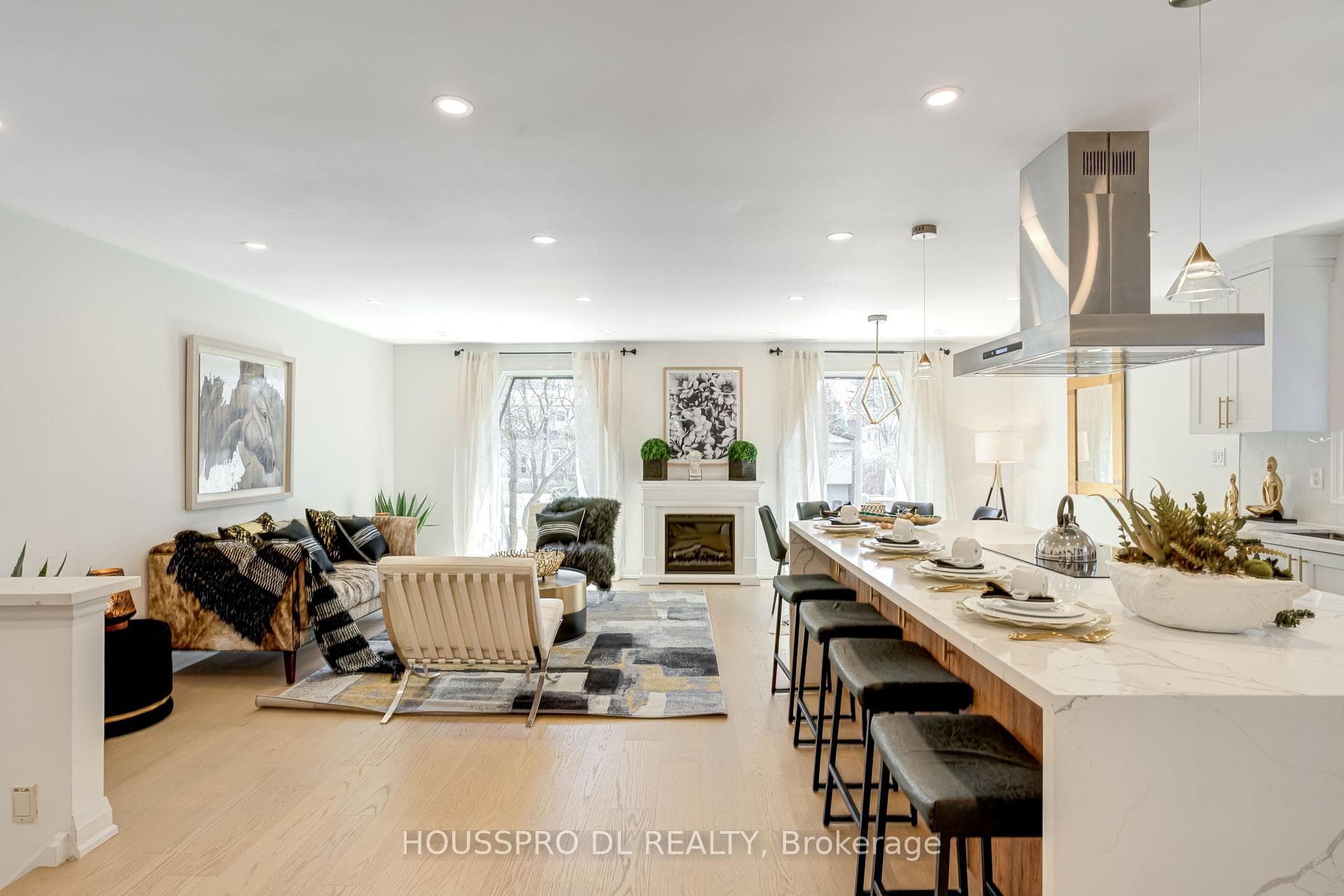 231 Romfield Circuit photo 9
