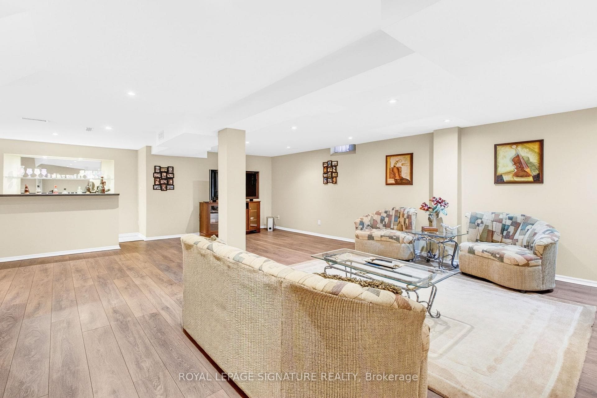 566 Huntington Ridge Drive photo 21