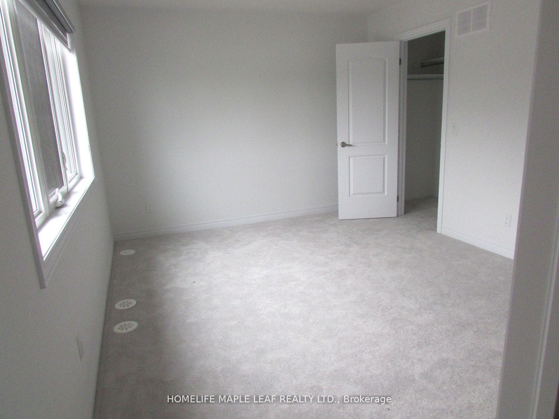 48 Sorbara Way photo 17