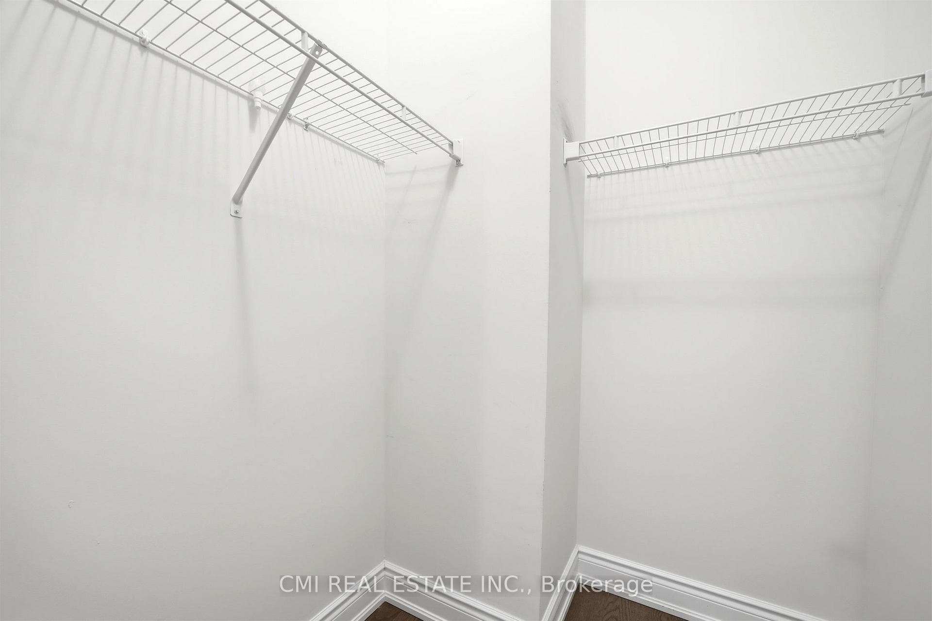 125 Raspberry Ridge Avenue photo 40