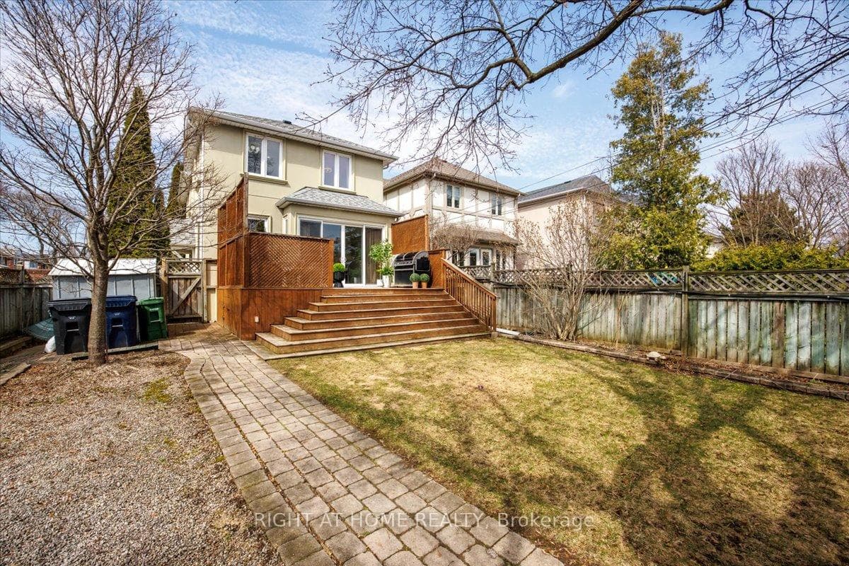 497 Broadway Avenue photo 40