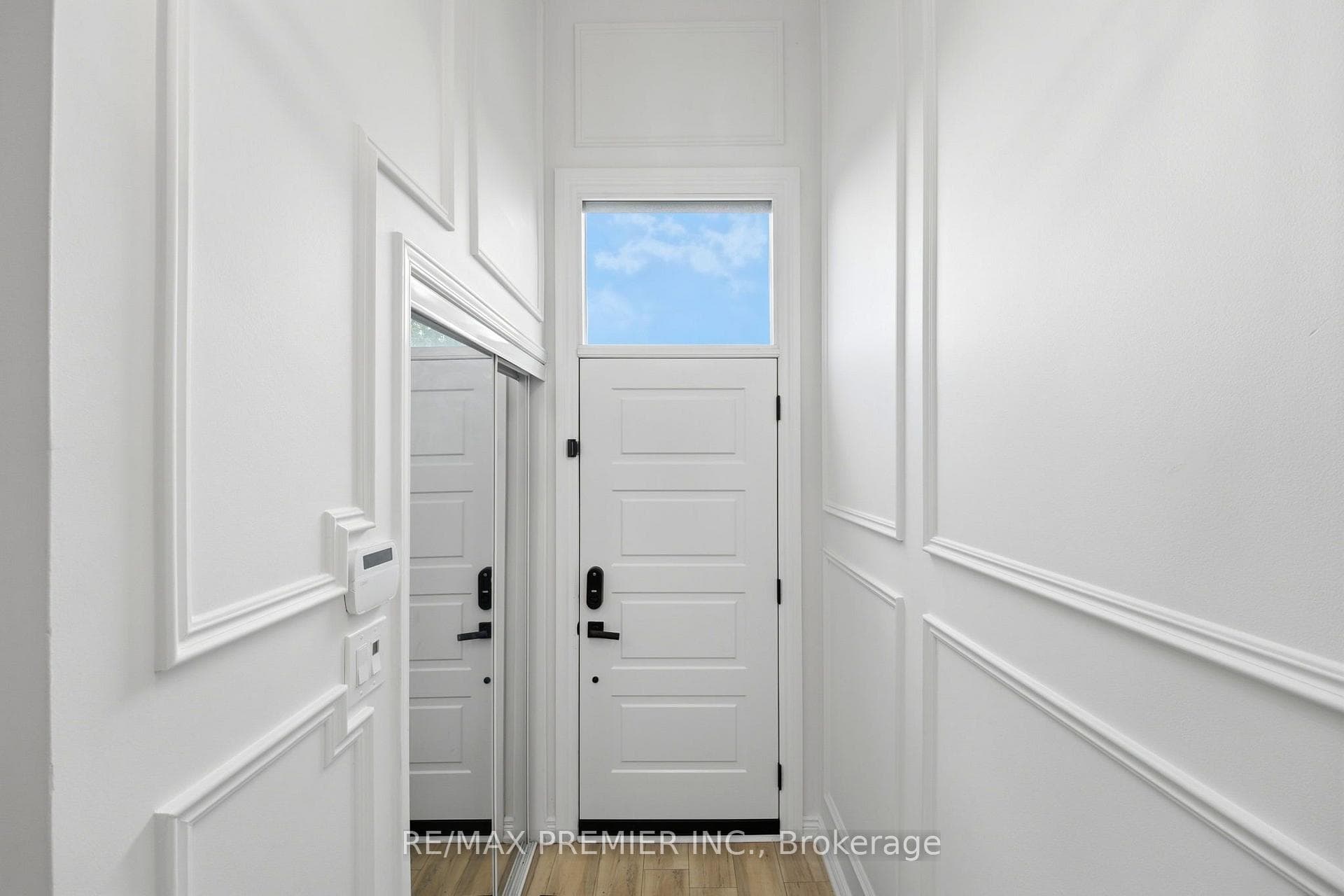 21 Avon Crescent photo 6