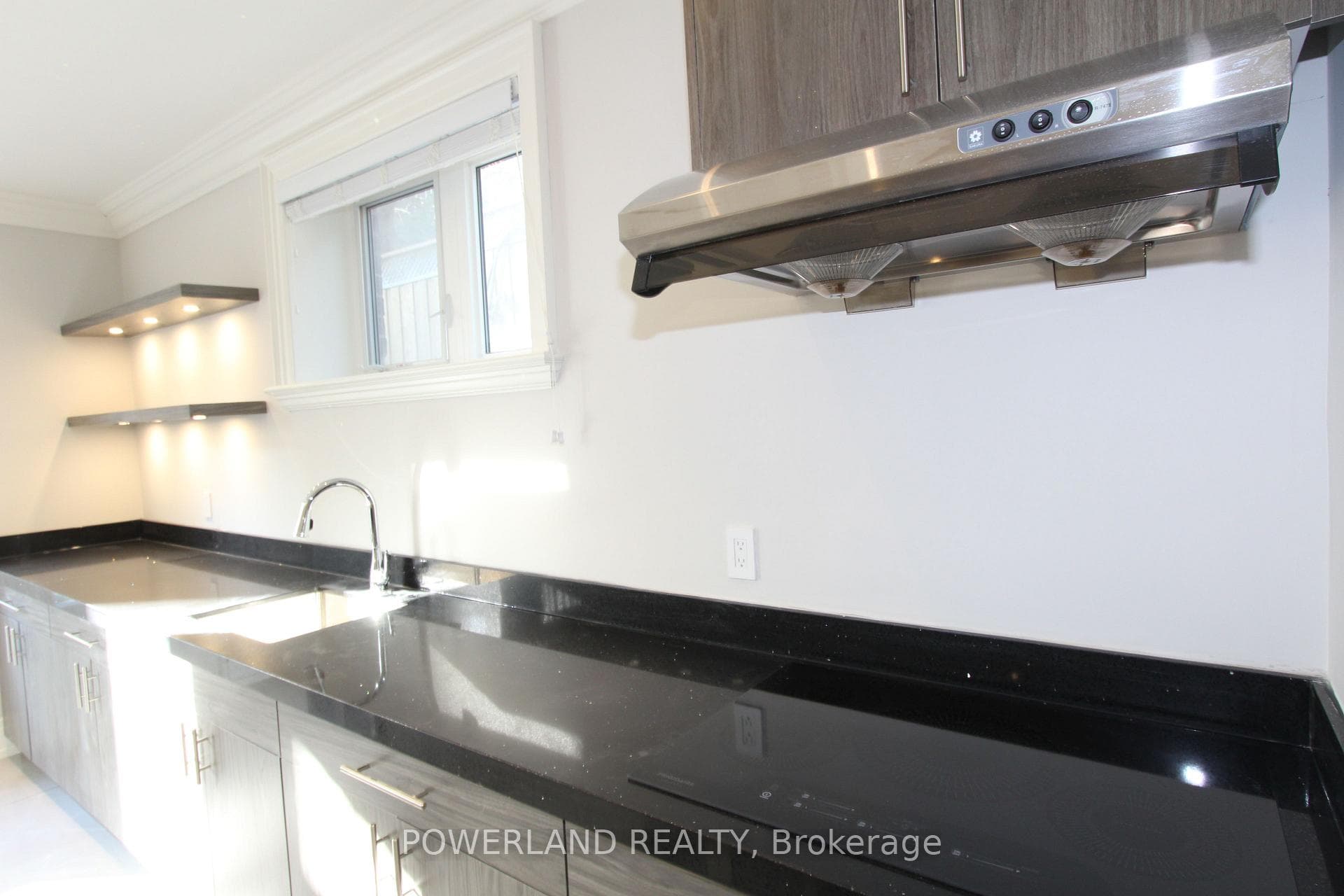 18 Greenview Avenue photo 9