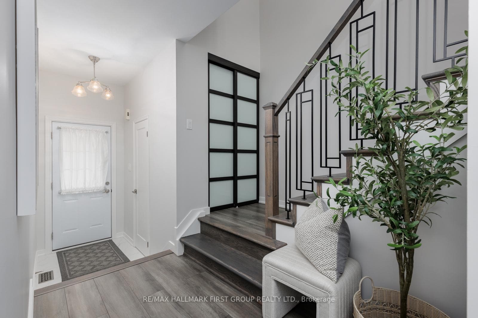 10 Bassett Boulevard Unit 28 photo 19