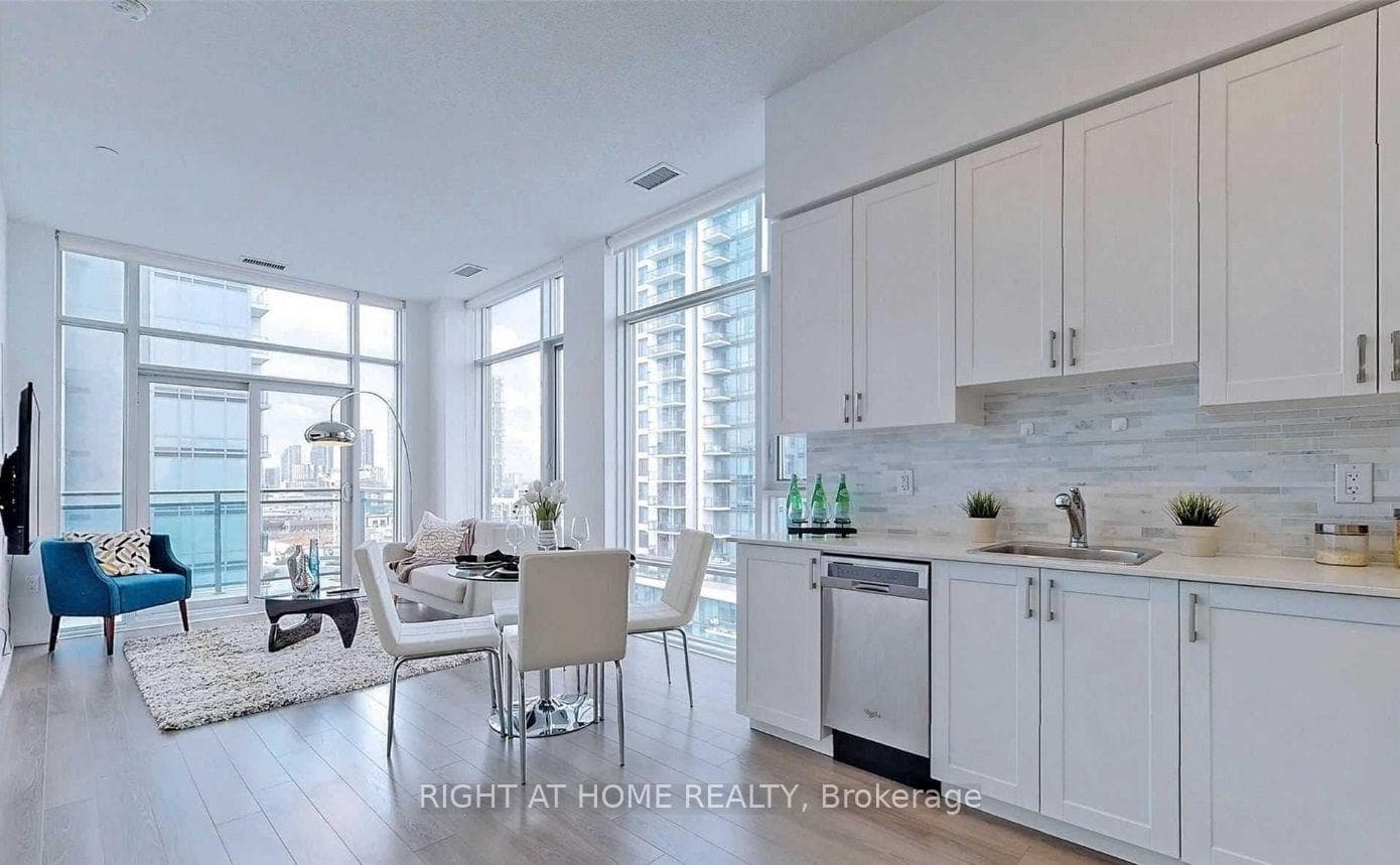 55 Ann O'Reilly Road Unit PH23 photo 5