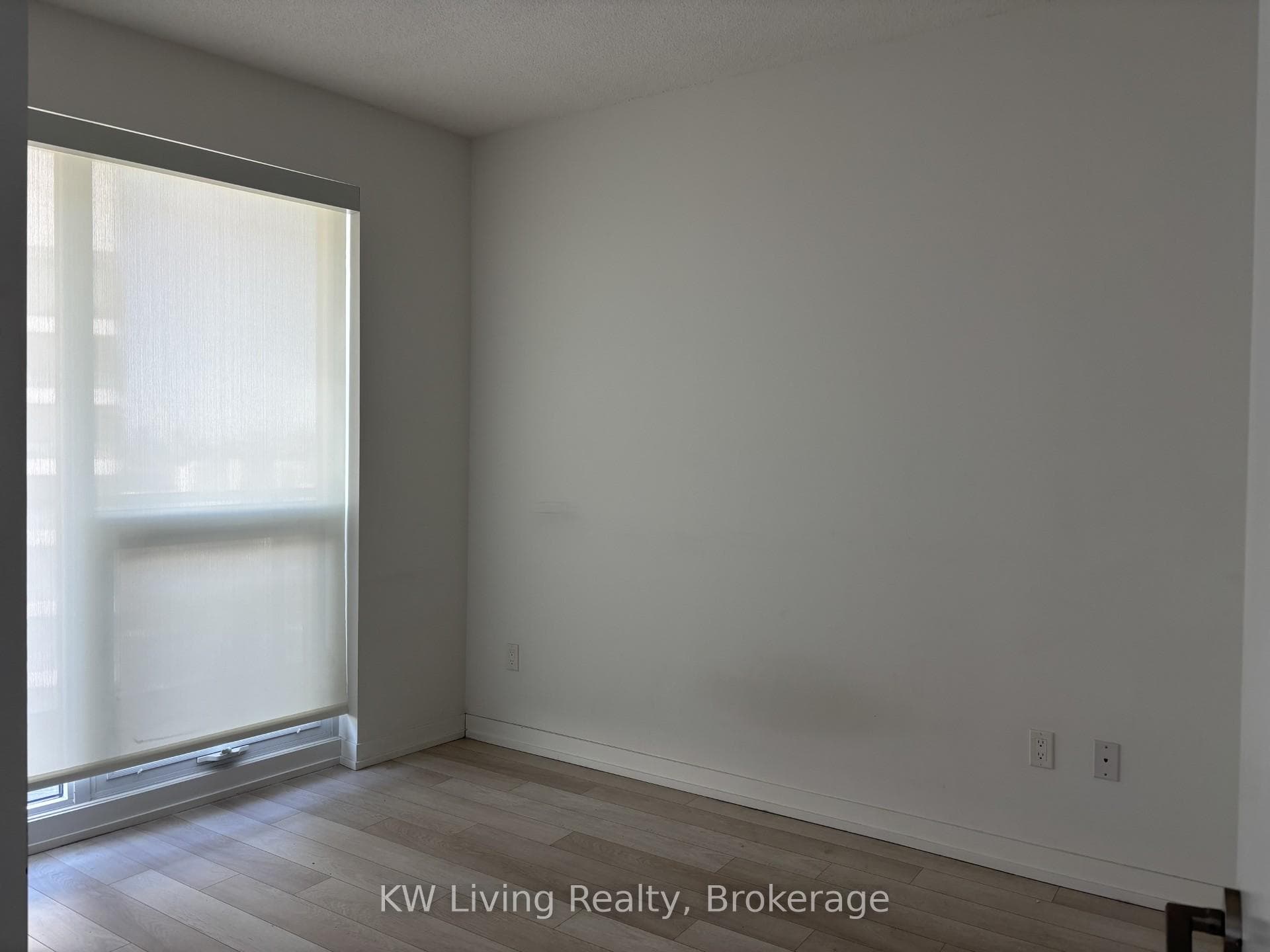 117 McMahon Drive Unit 3805 photo 4