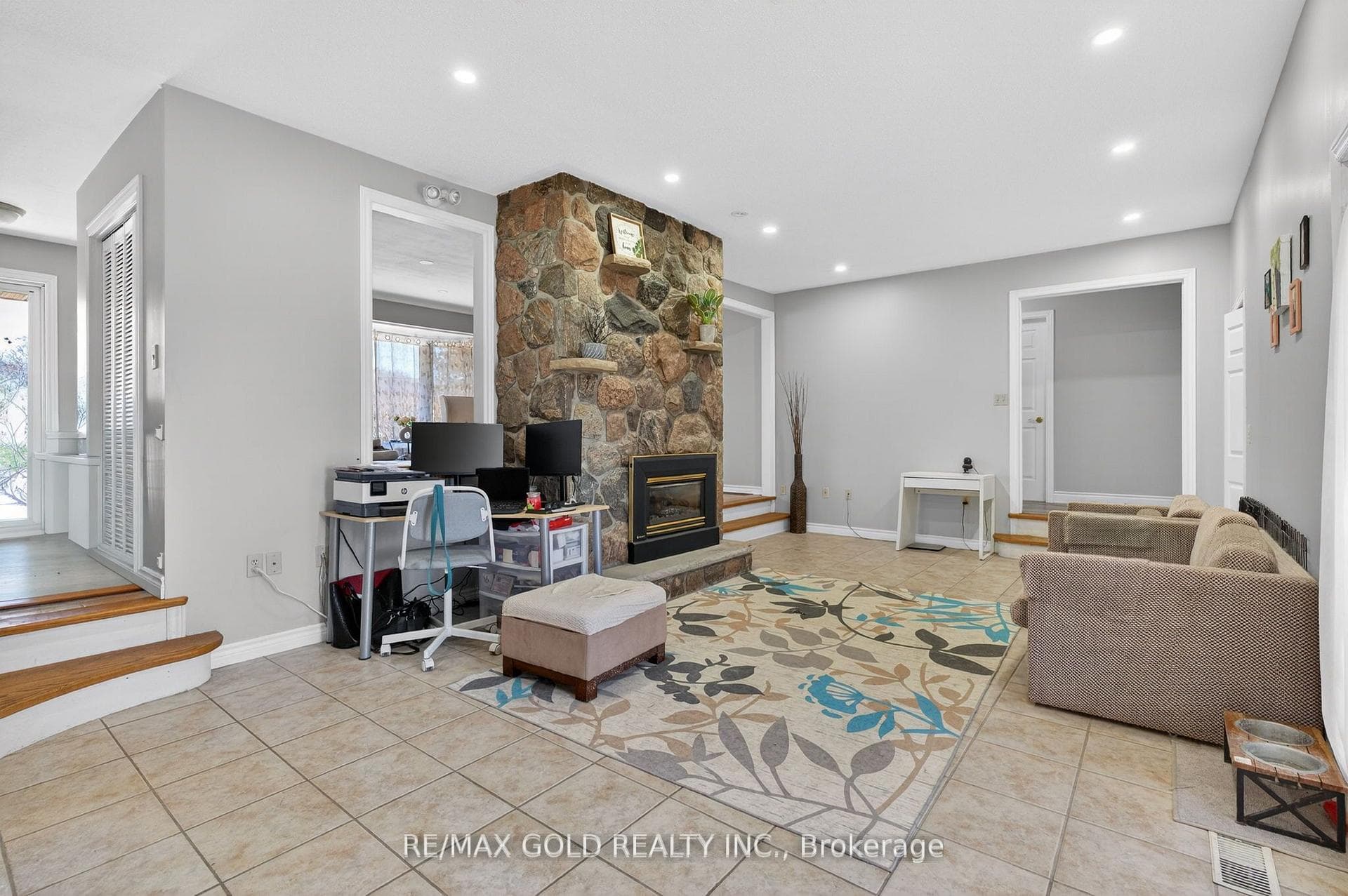 14811 Creditview Road photo 9