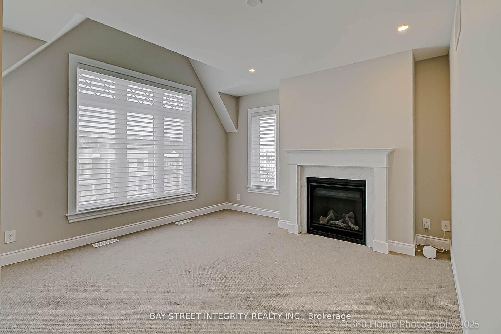 15 York Downs Boulevard photo 36