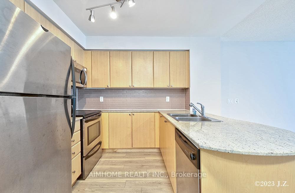 763 Bay Street Unit 3407 photo 6