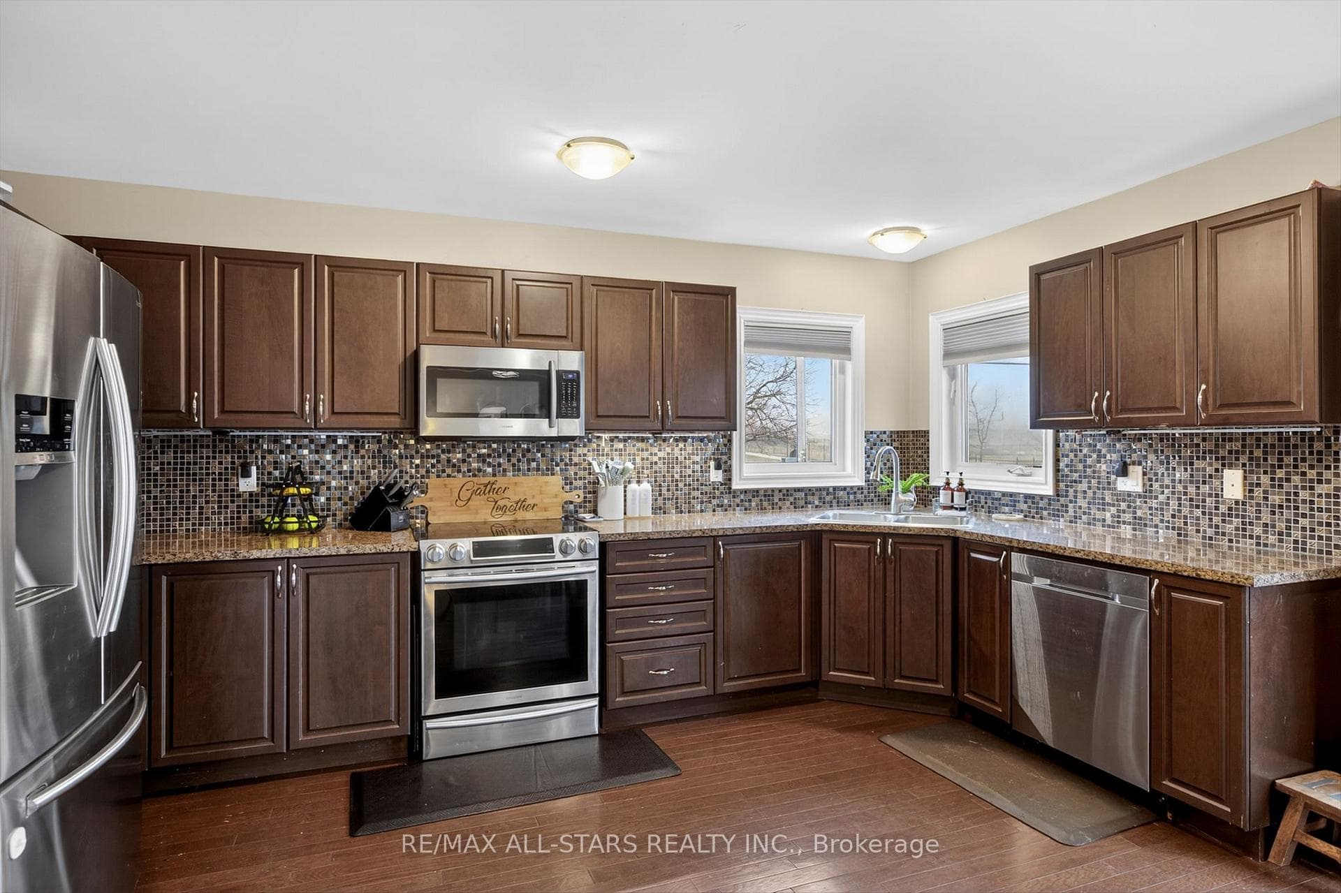 2 Lisbeth Crescent photo 12