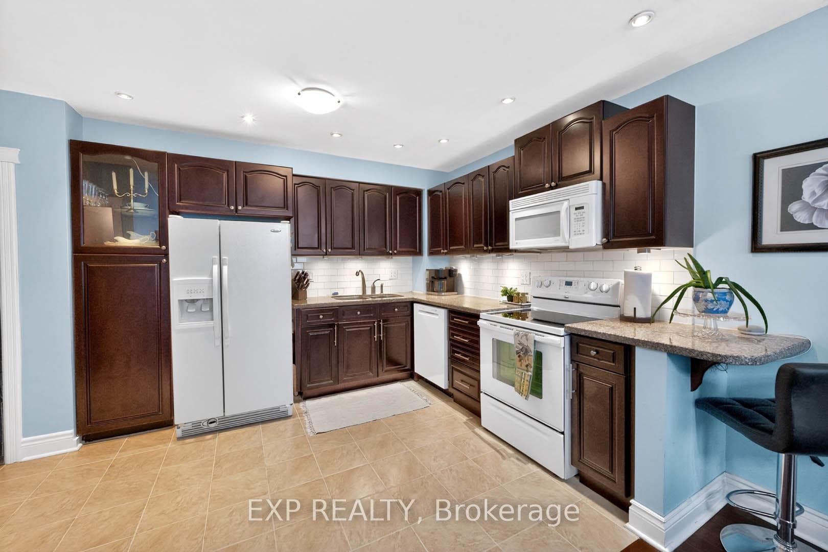 925 Bayly Street Unit 36 photo 17