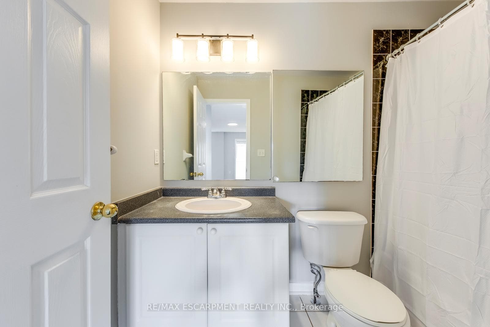 4401 Peter Drive photo 26