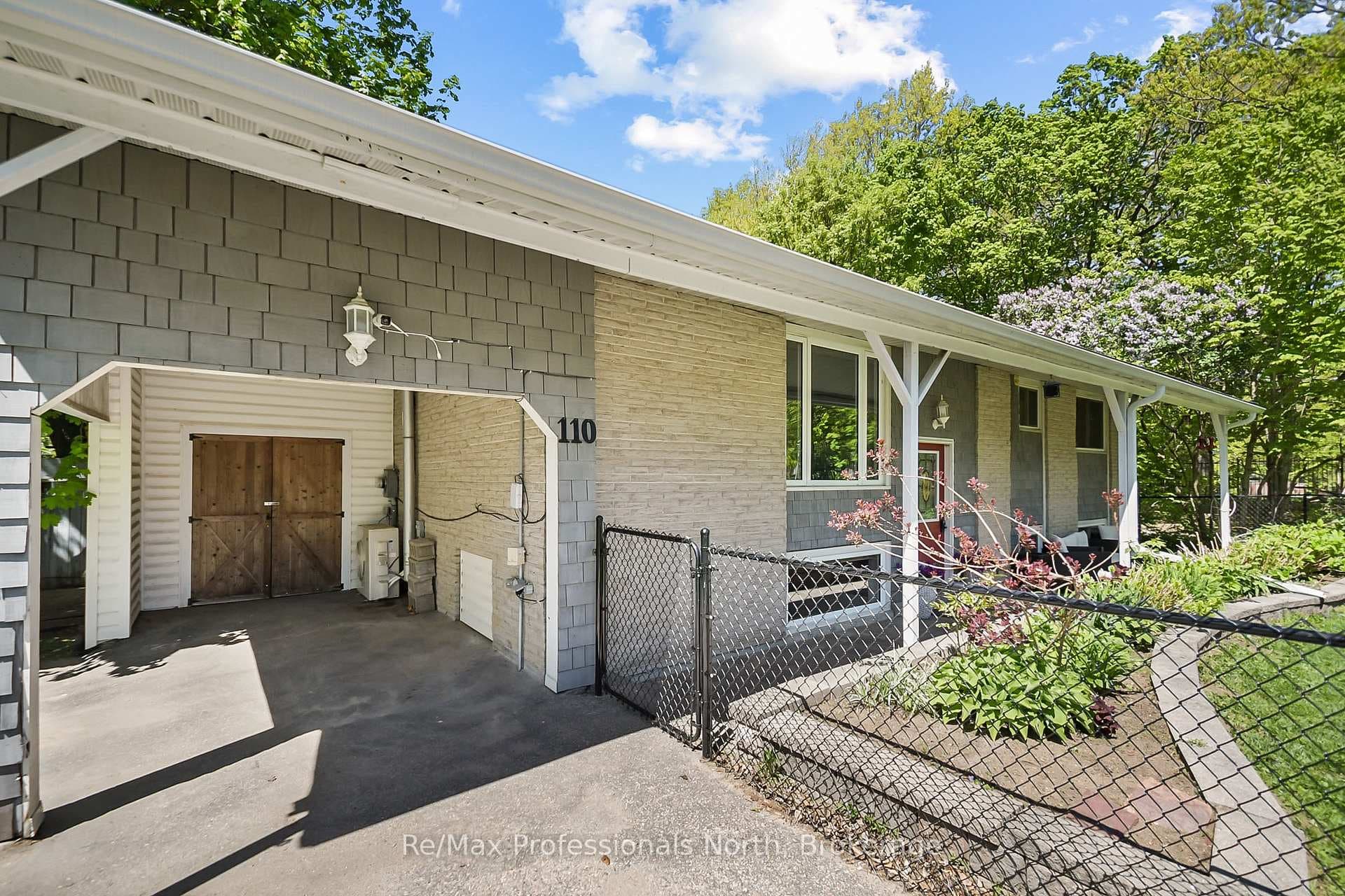 110 FRASER Street photo 31