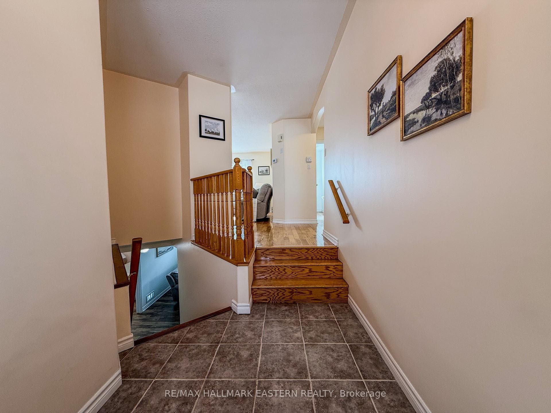 513 Carriage Lane photo 26