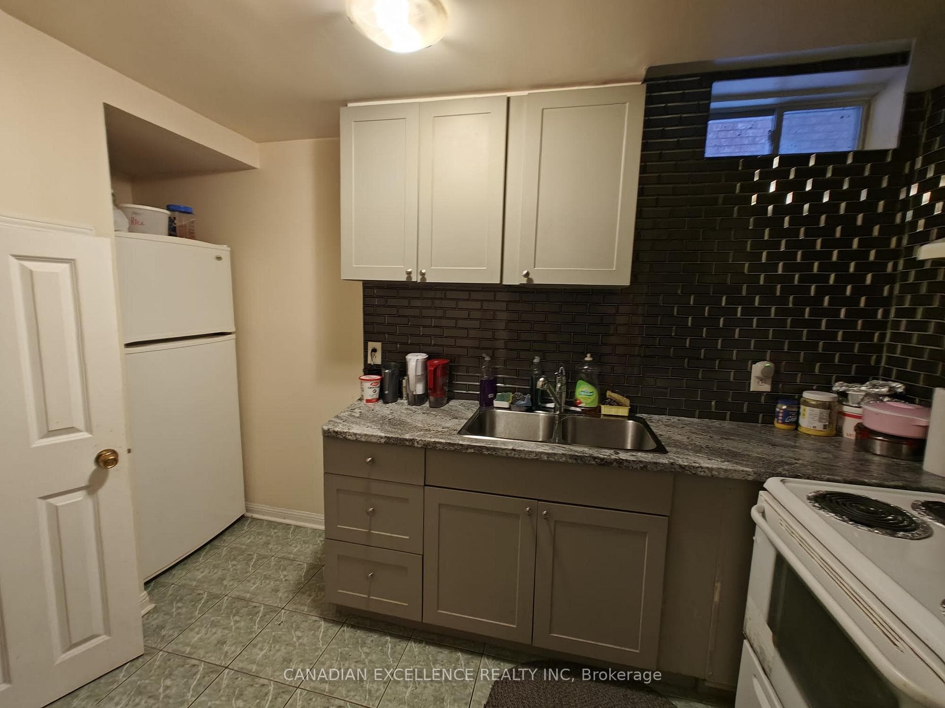 480 FERNFOREST Drive photo 15