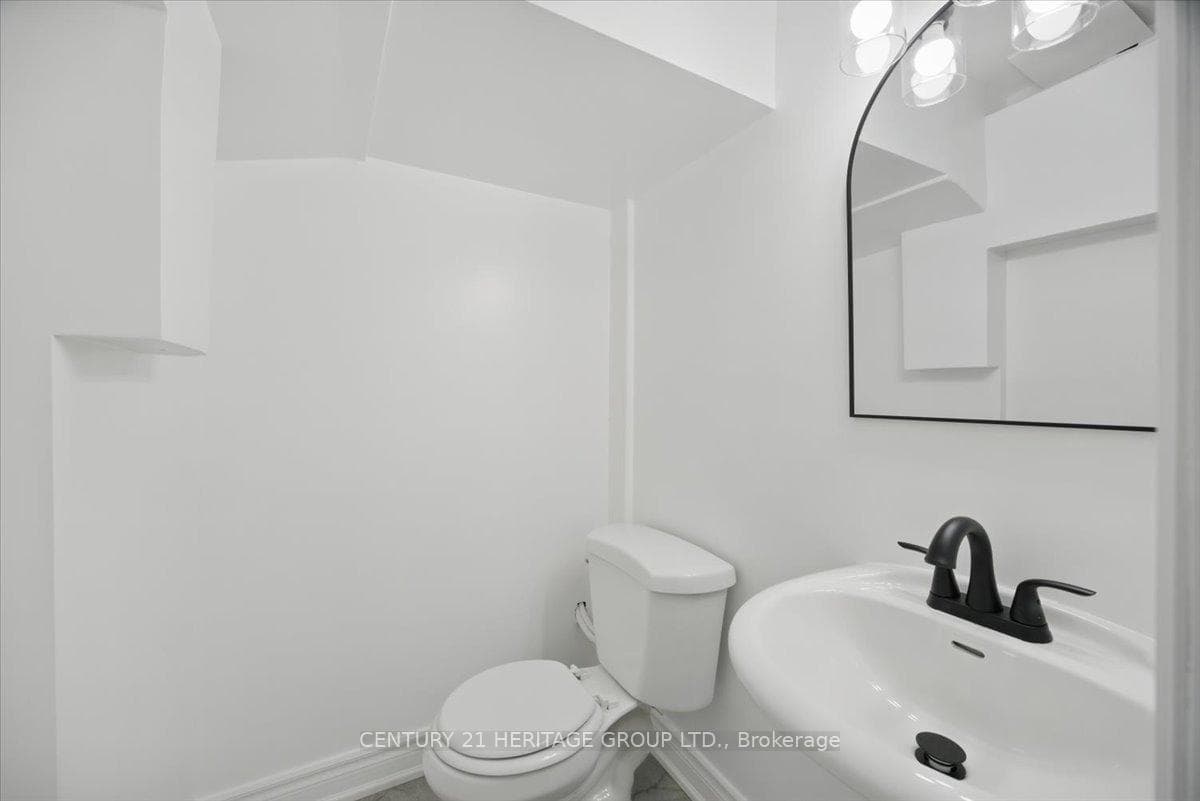 65 Thornway Avenue photo 35