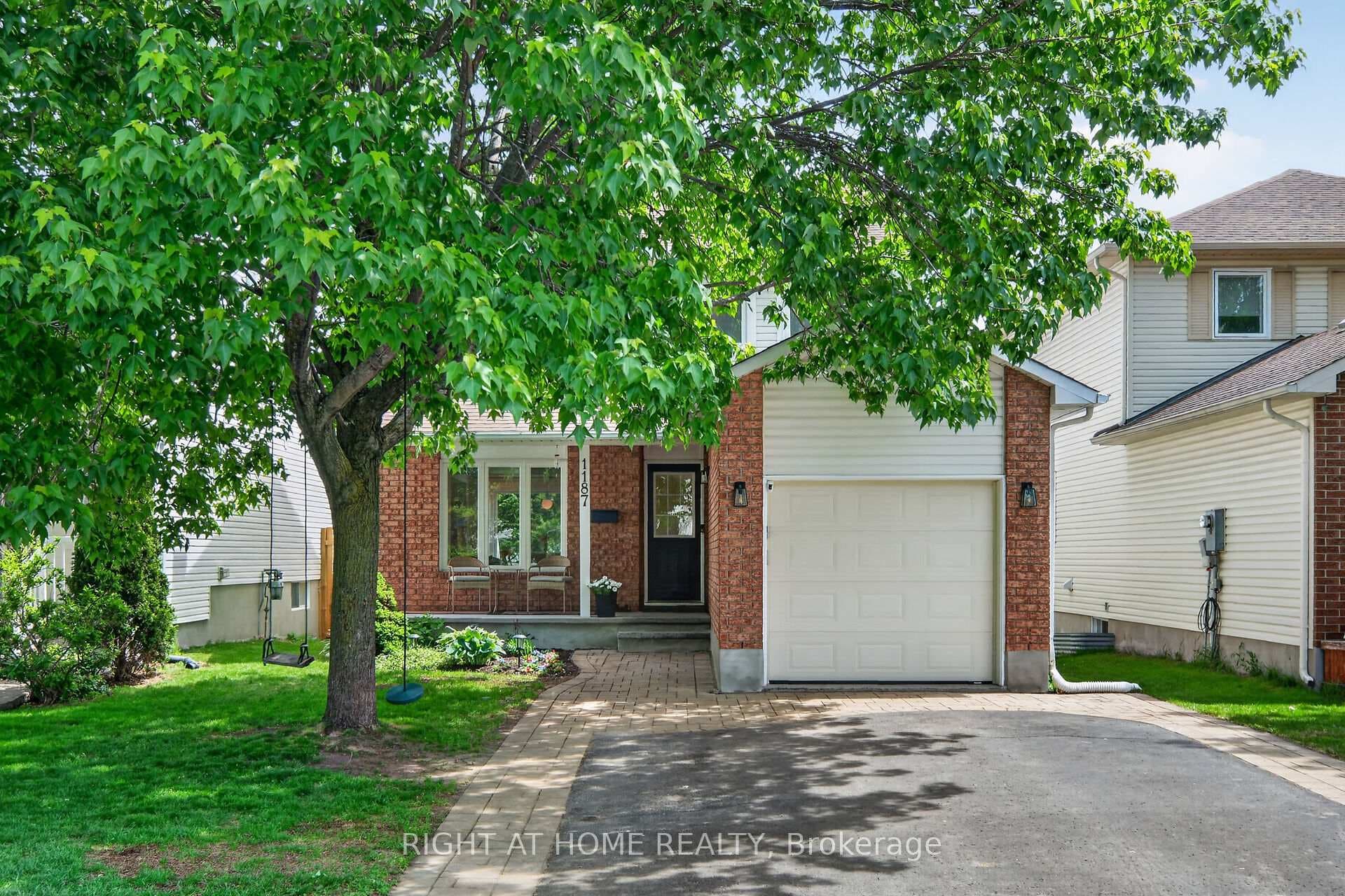 1187 Whiterock Street photo 1
