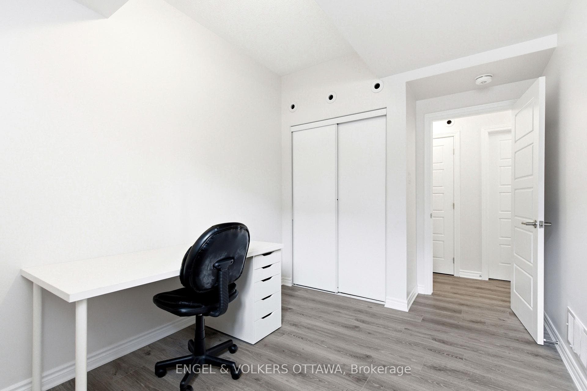 808 Kiniw Private photo 21