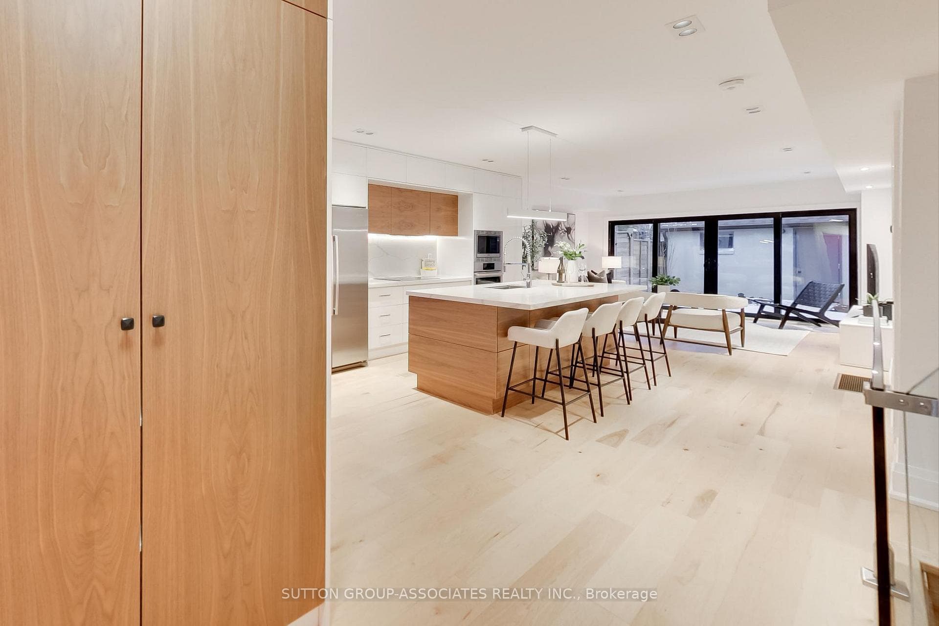 130 Benson Avenue photo 3
