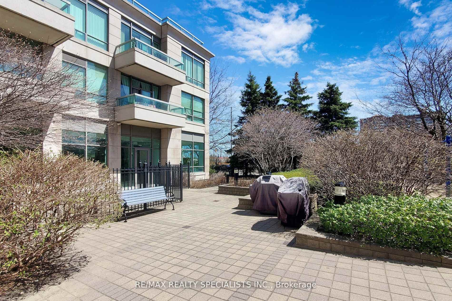3504 Hurontario Street Unit 307 photo 16