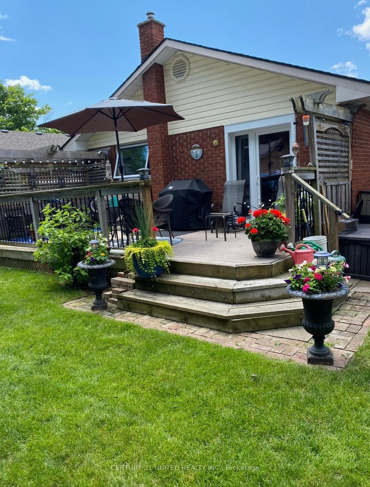 535 Garside Drive photo 40
