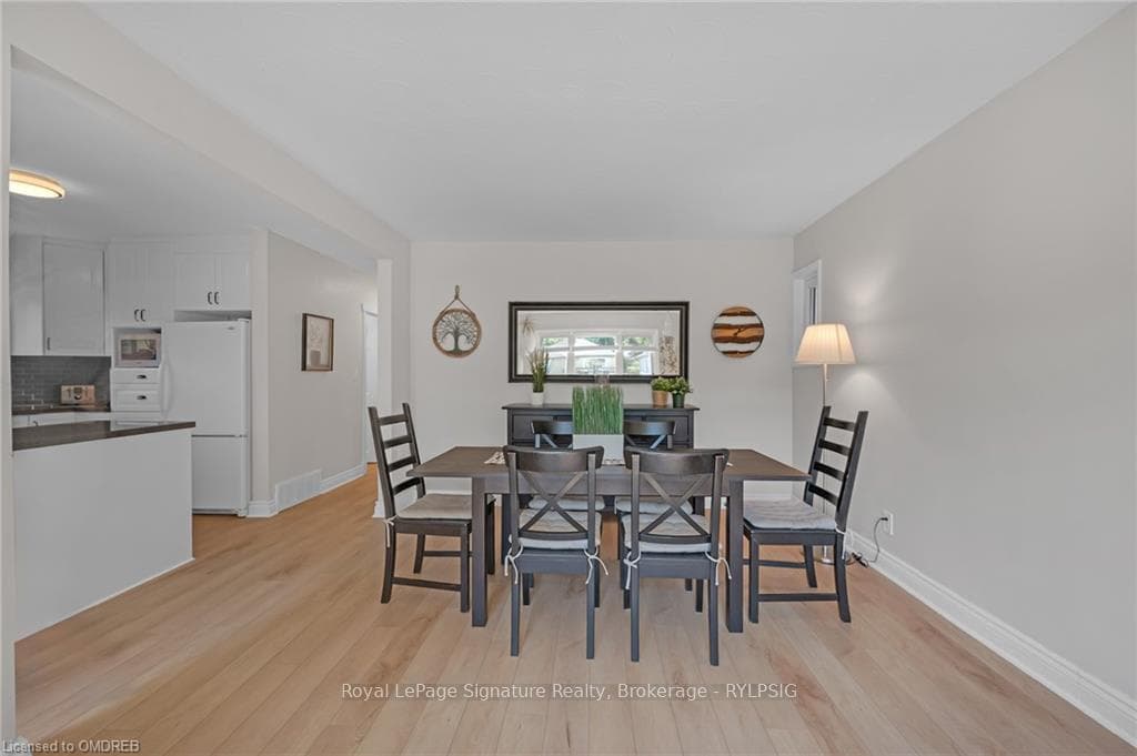 36 BEAUCOURT Road photo 8