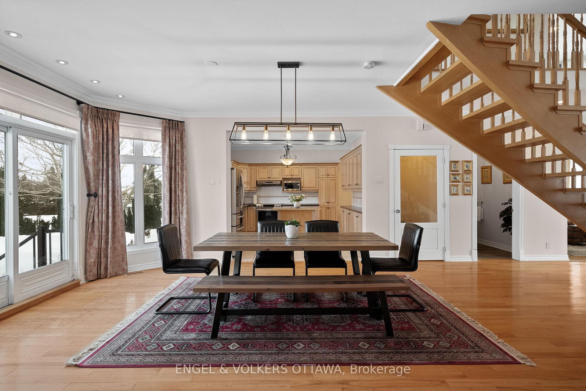 2584 Brickland Drive photo 3
