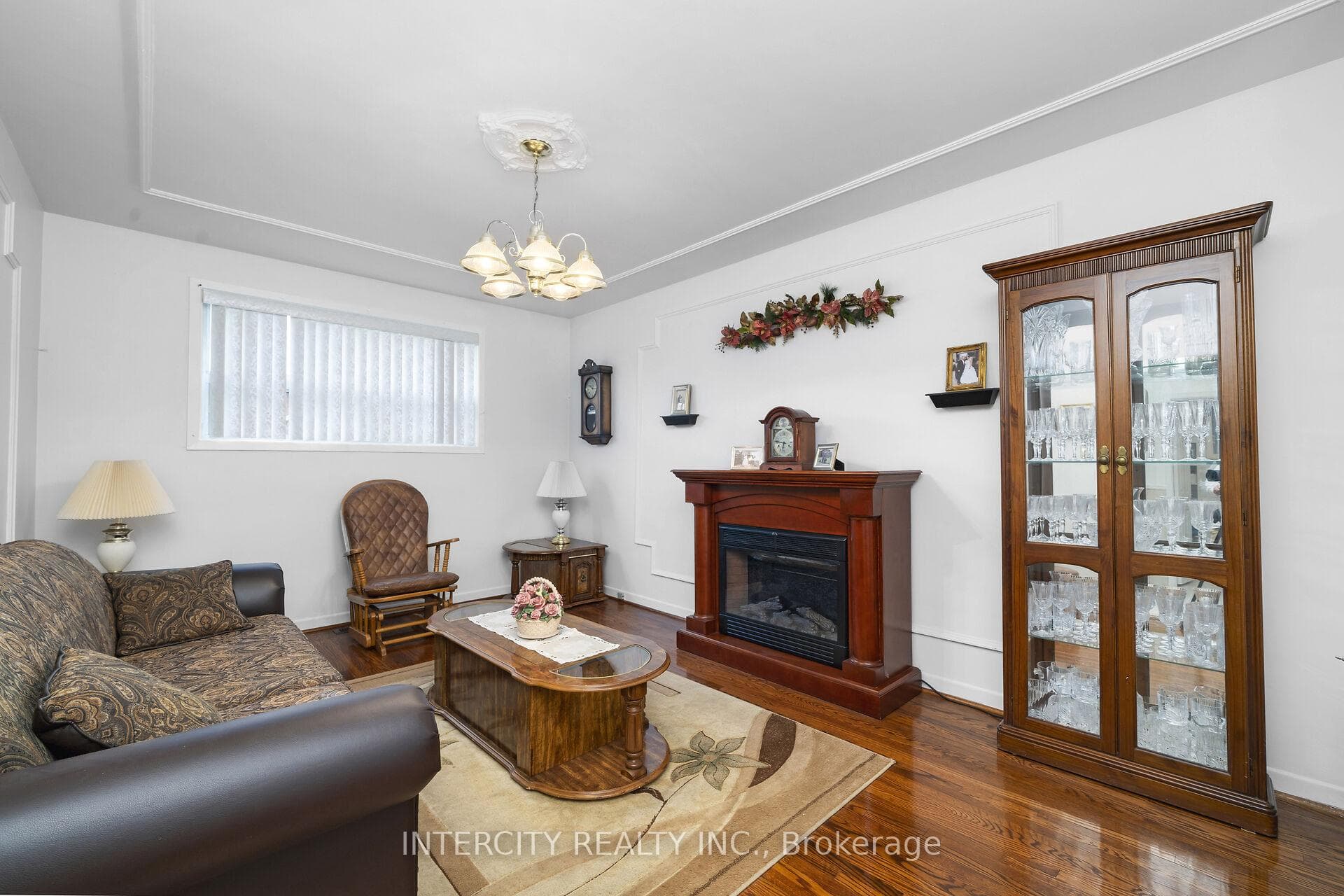 7279 Vernor Drive photo 17