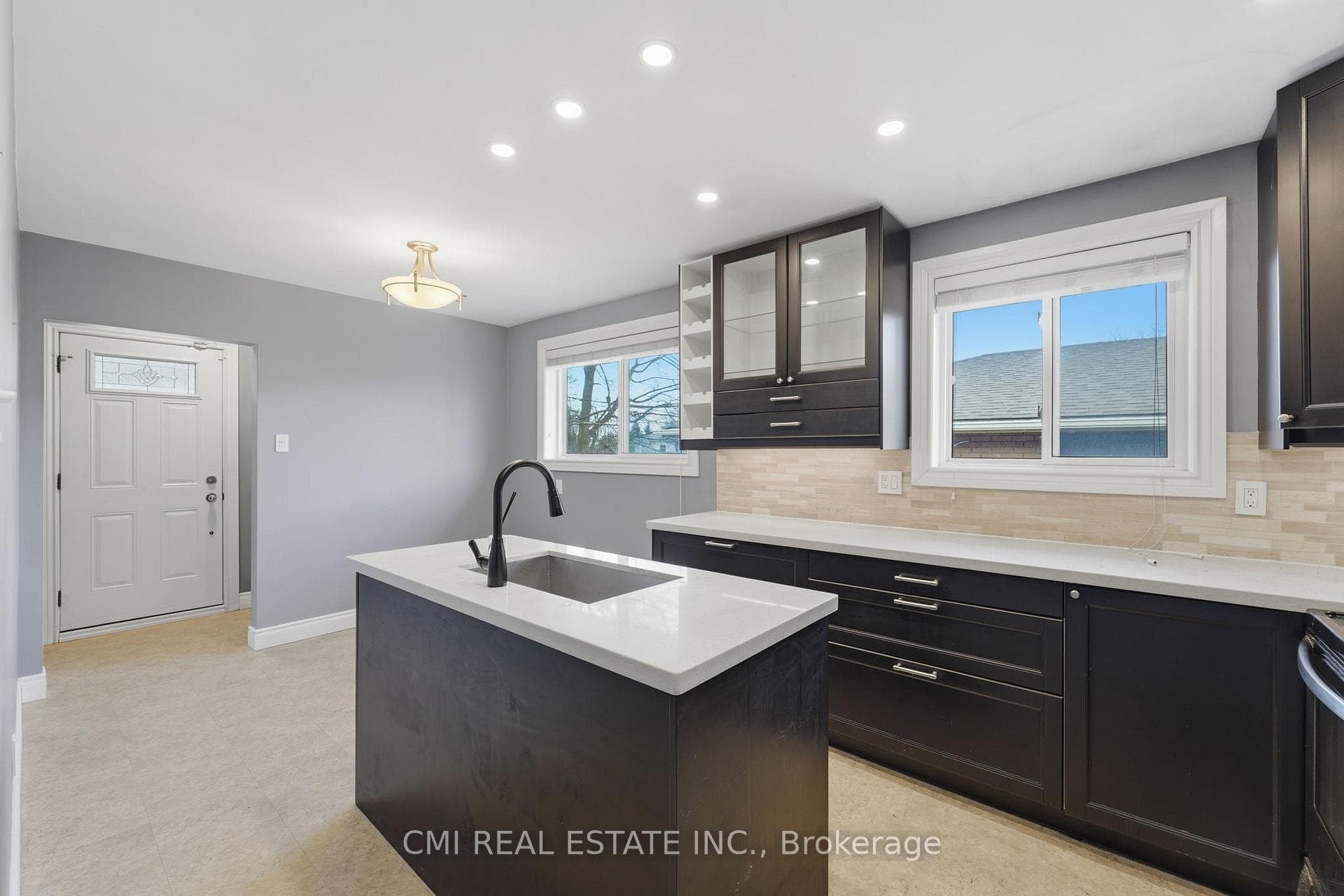 251 Fairridge Road photo 14
