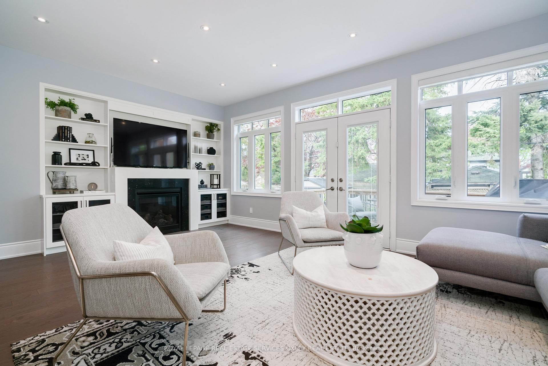 23 Treadway Boulevard photo 16
