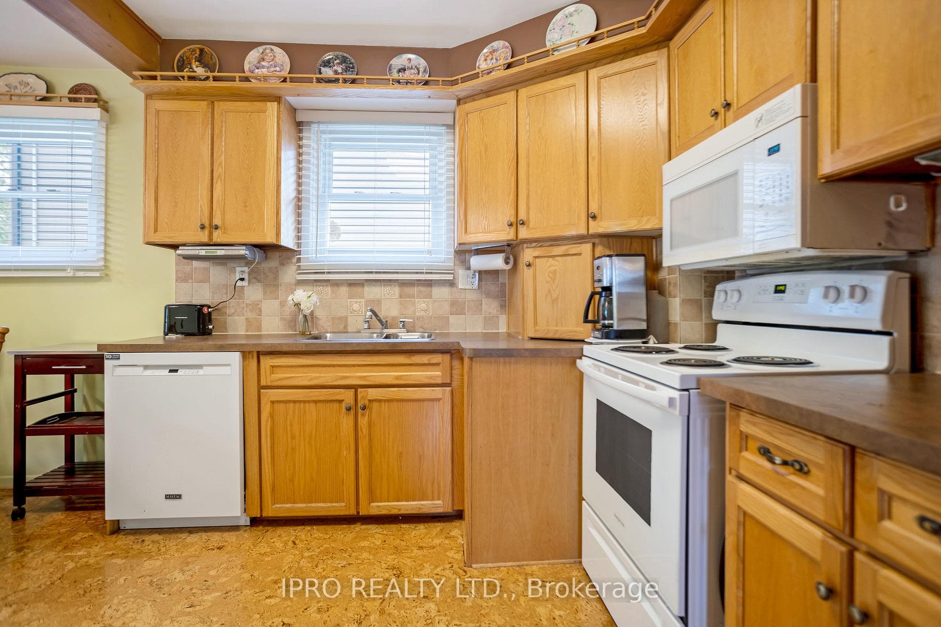 353 Delrex Boulevard photo 14