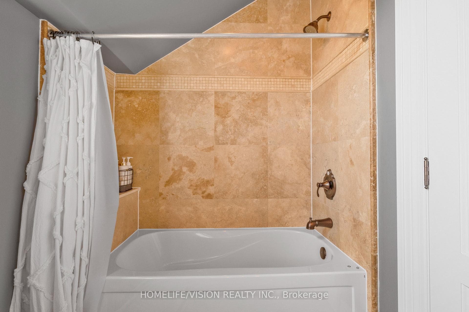 80 North Heights Road photo 27