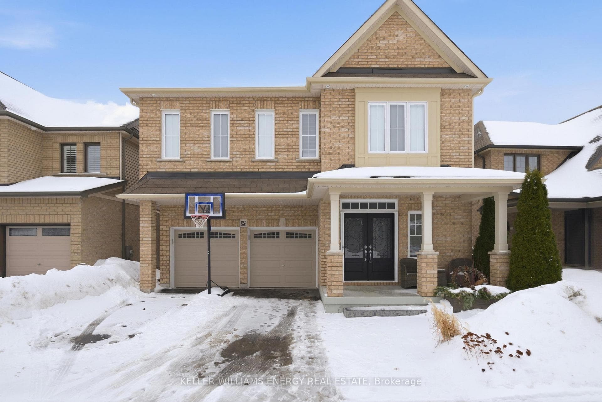 192 Varcoe Road photo 1
