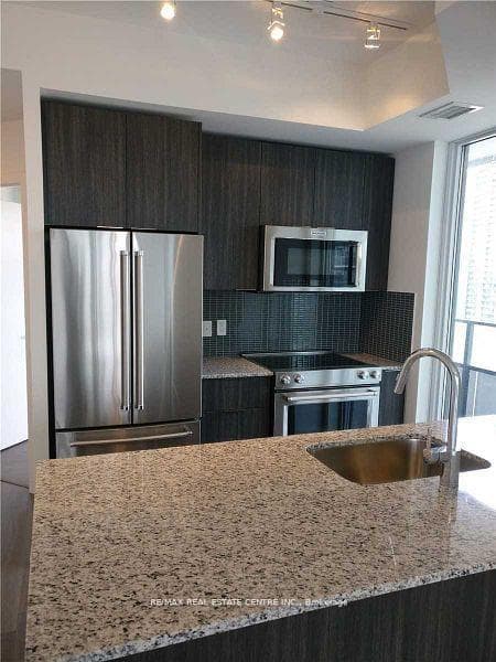 20 Shore Breeze Drive Unit 2004 photo 4