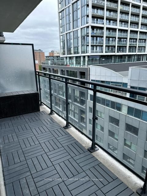 460 Adelaide Street Unit 1126 photo 11