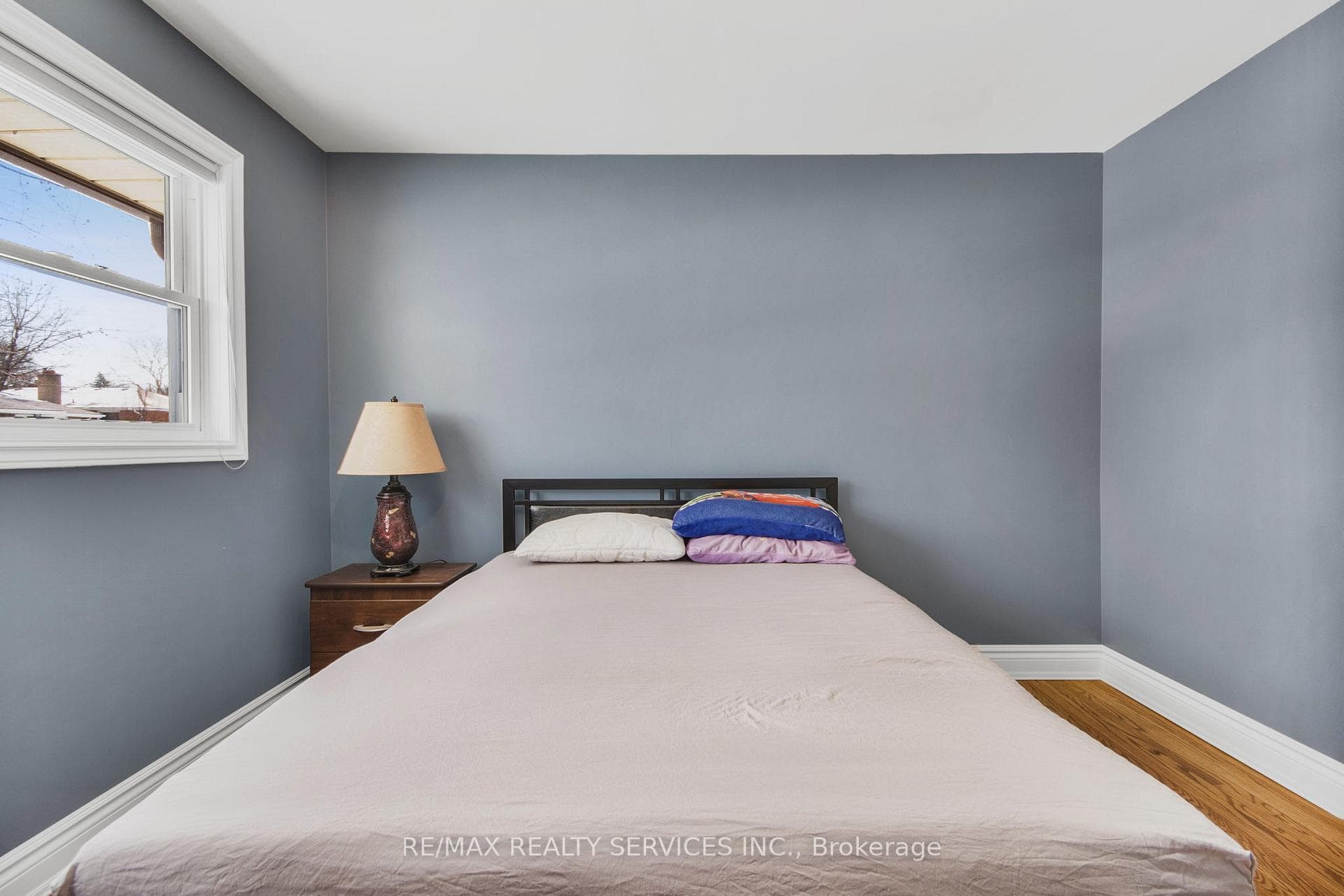 185 BURLINGTON Street photo 11