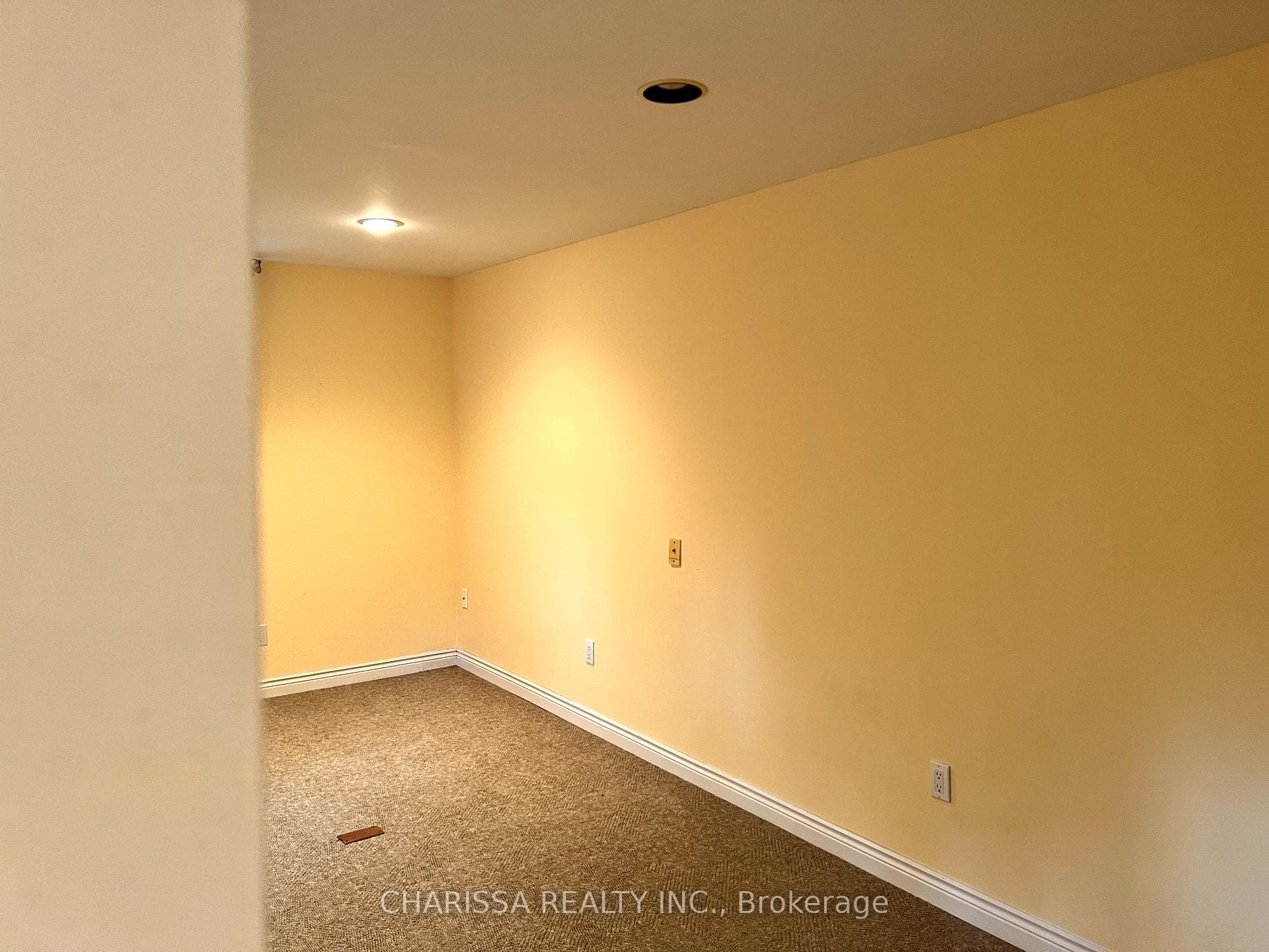 1238 Donlea Crescent photo 8