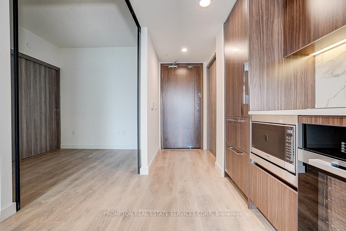 3 Concord Cityplace Way Unit 820 photo 3