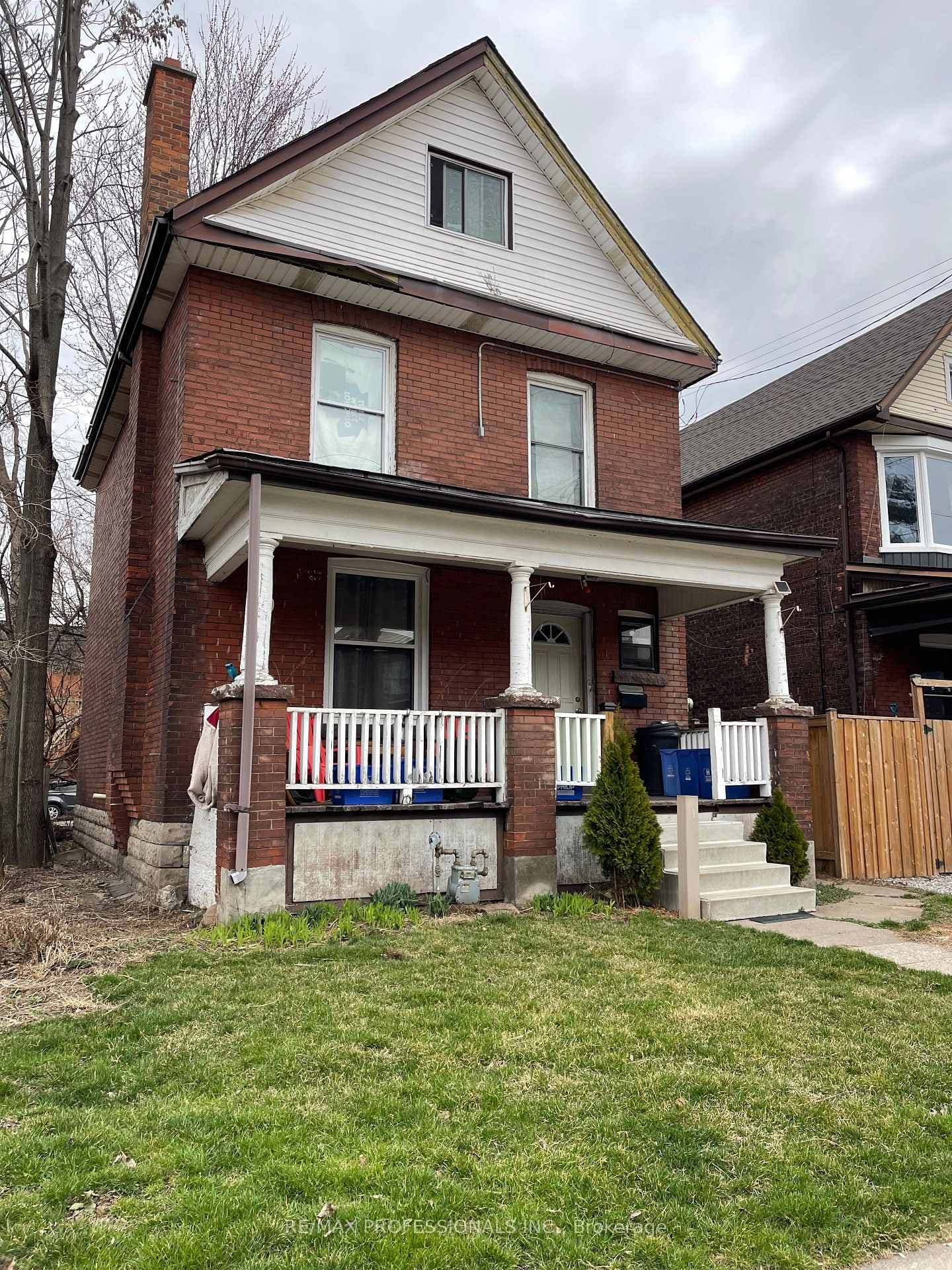 11 Avalon Place photo 3