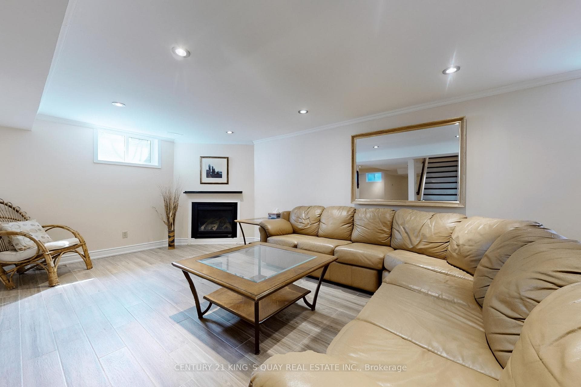 6 Terryhill Crescent photo 32