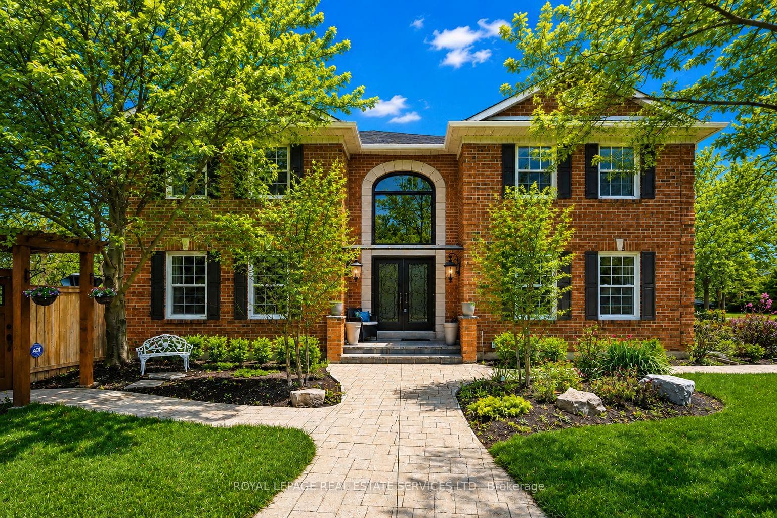 Premium Ravine Lot in Sought-After Glen Abbey!