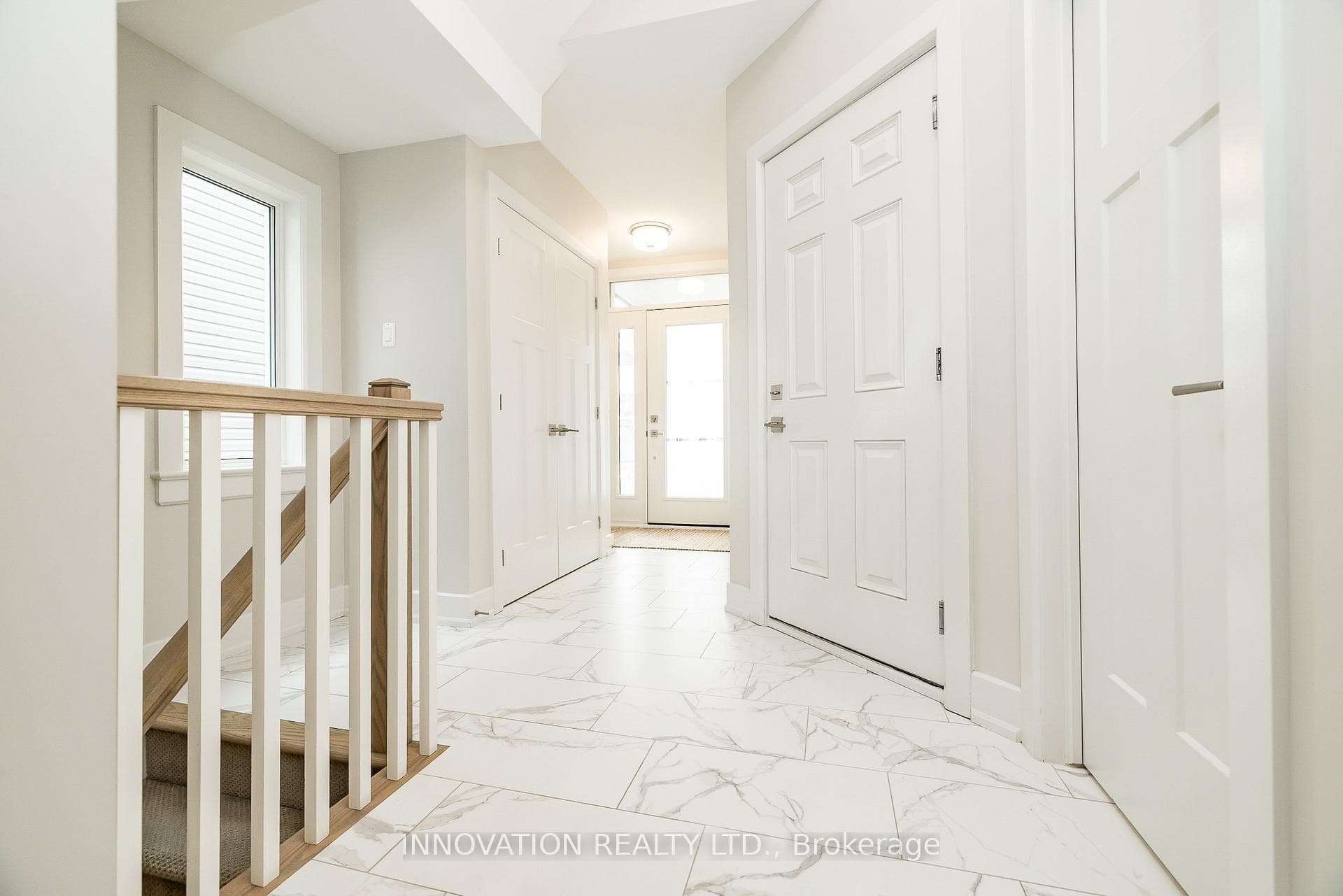 663 Putney Crescent photo 5