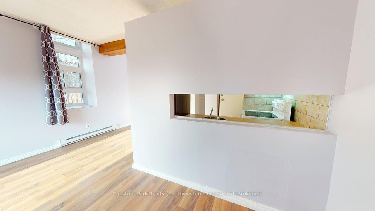 97 Farquhar Street Unit 101 photo 2
