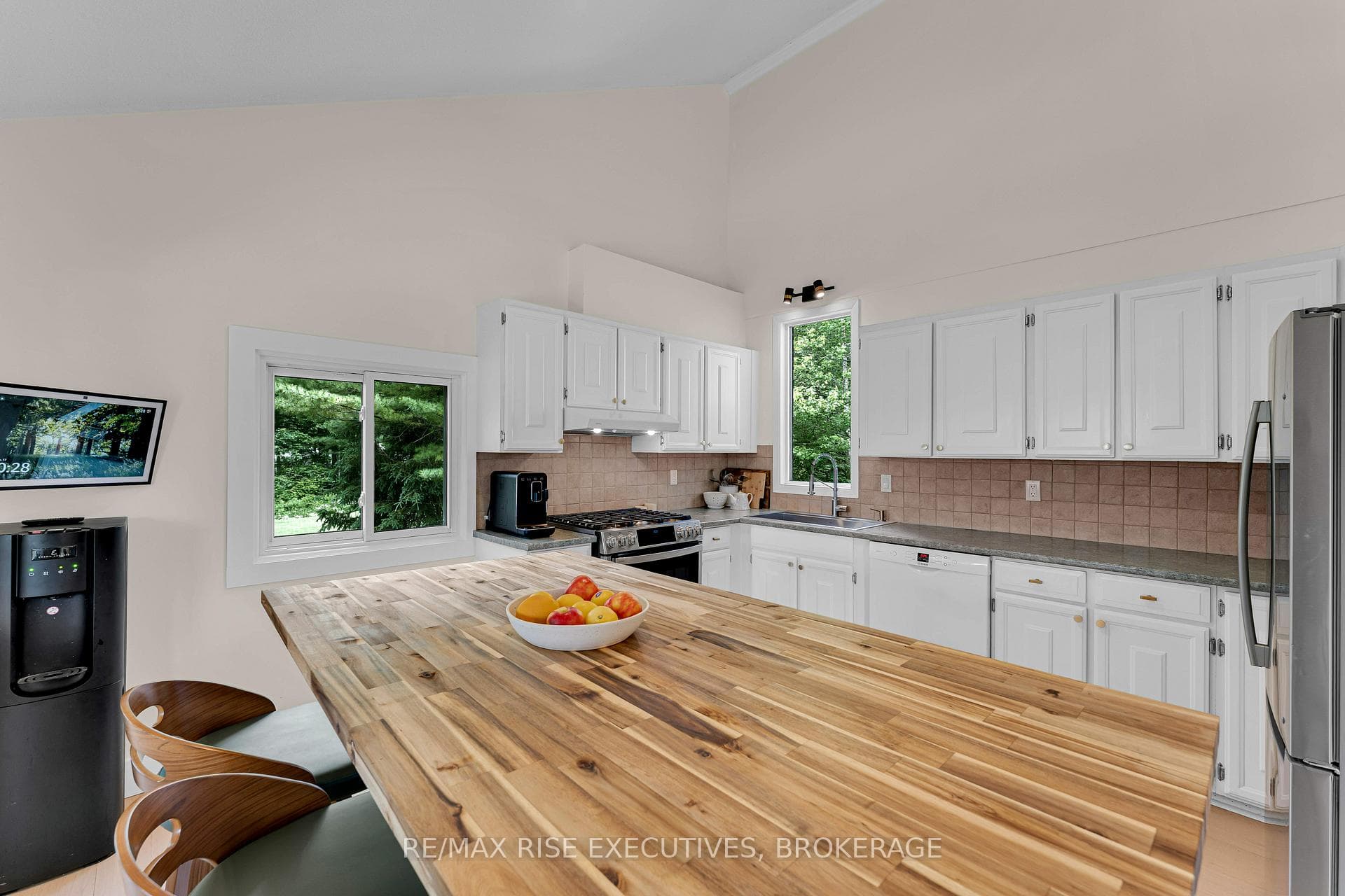 1520 Shore Road photo 18